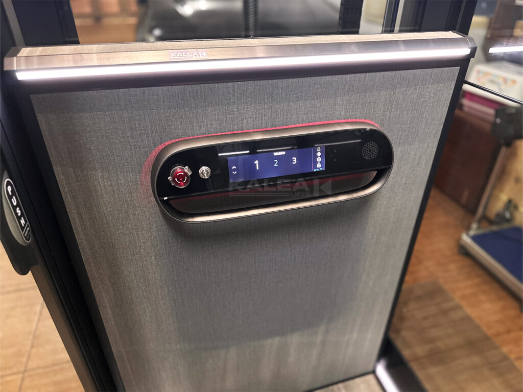 control panel lift rumah kalea yang ramah untuk pengguna kursi roda