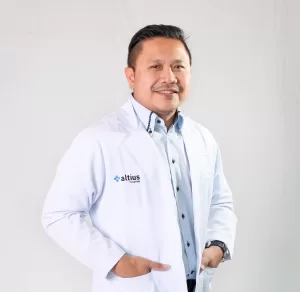 dr Staria Prawira - Rekomendasi Dokter Ortoped